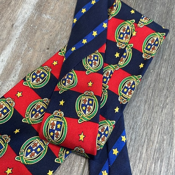 Tommy Hilfiger Silk Necktie Tie Preppy Stripe Stars Crest EUC Work Collegiate - Picture 4 of 6
